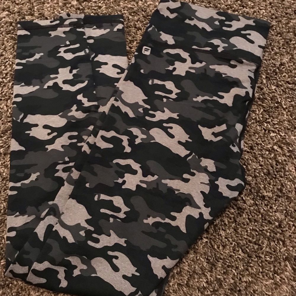 Fabletics camo leggings